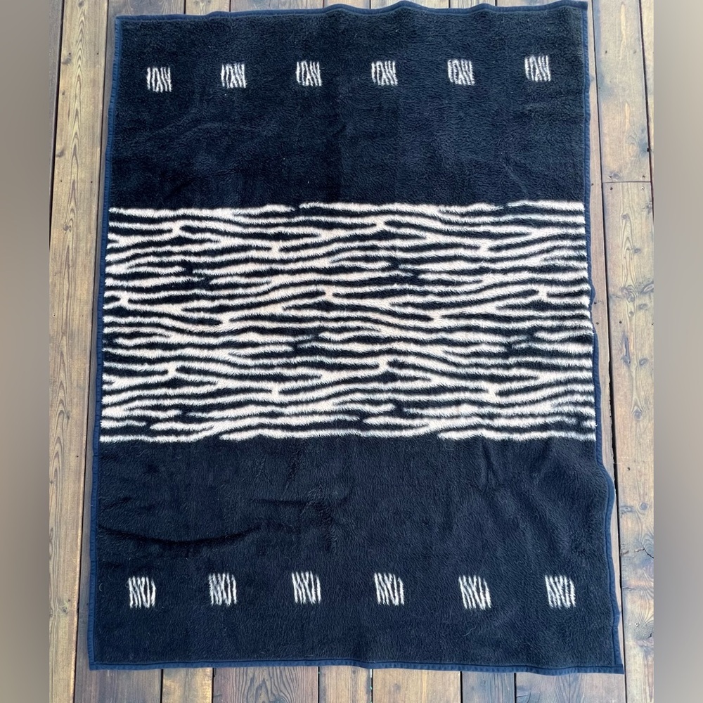Biederlack reversible acrylic animal print blanket